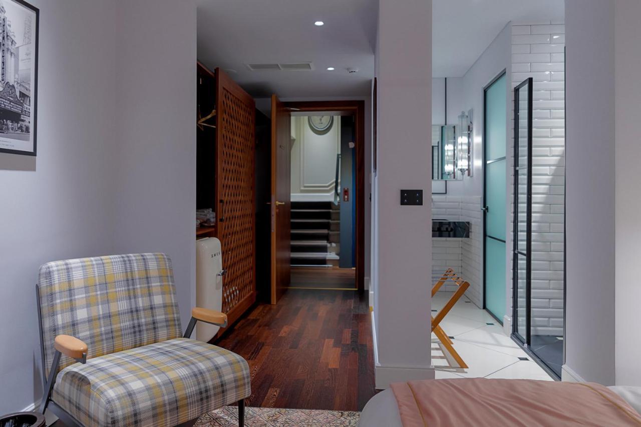 Mert Boutique Hotel Корча Экстерьер фото