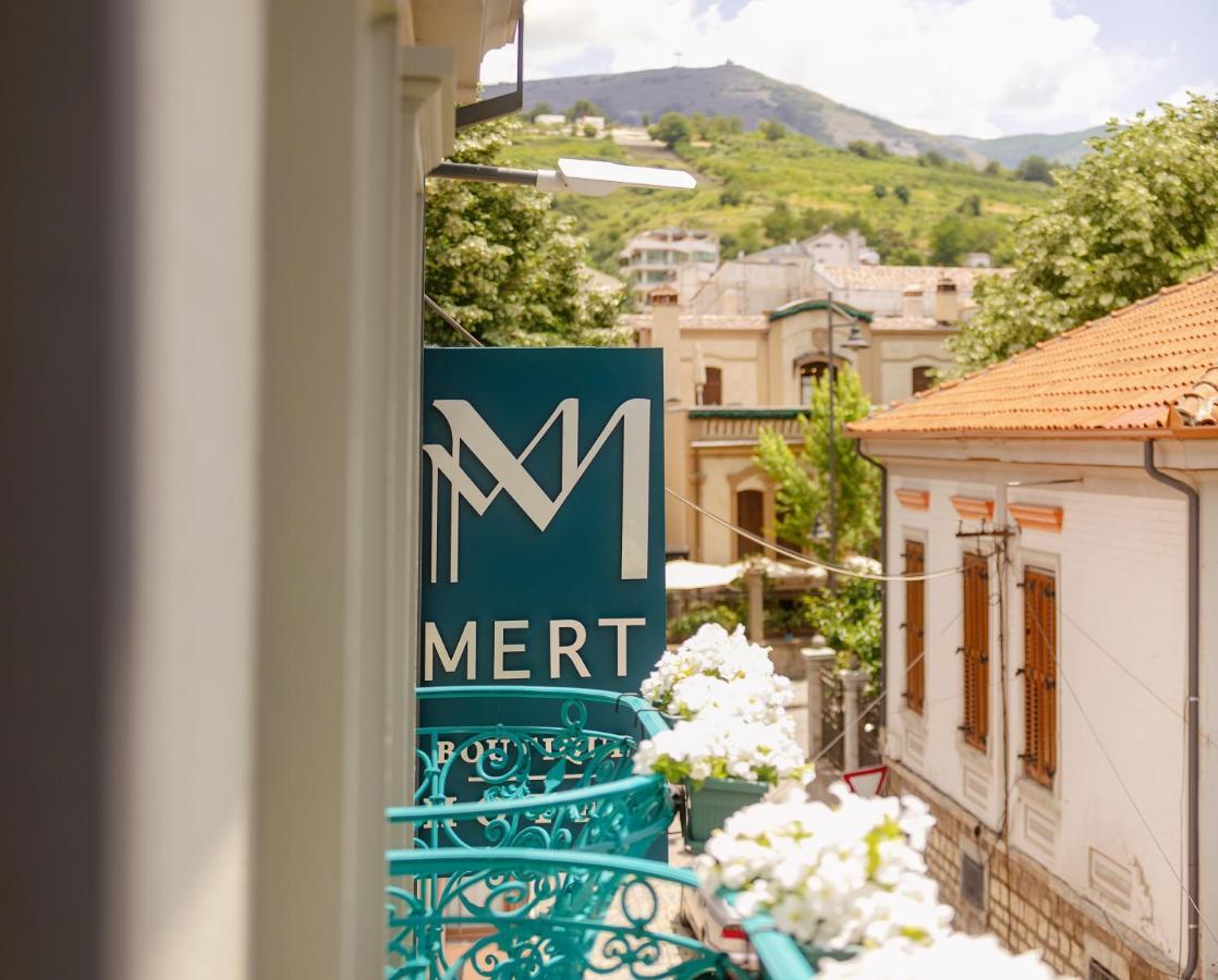 Mert Boutique Hotel Корча Экстерьер фото